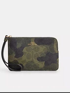 Coach Corner Zip Wristlet In Signature Camo Print